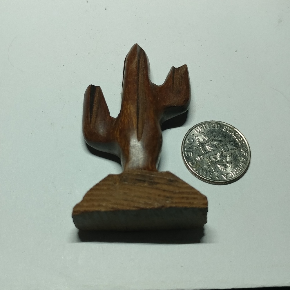 Iron wood saguaro carving 1" x 2" lot of 3